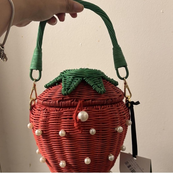 Kate Spade x Target Pearl Embellished Red Strawberry Bag NWT/Sold Out - Picture 6 of 6